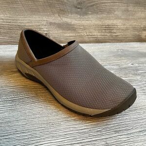 Merrell Encore Breeze slip on leather and mesh clog sneaker size 8